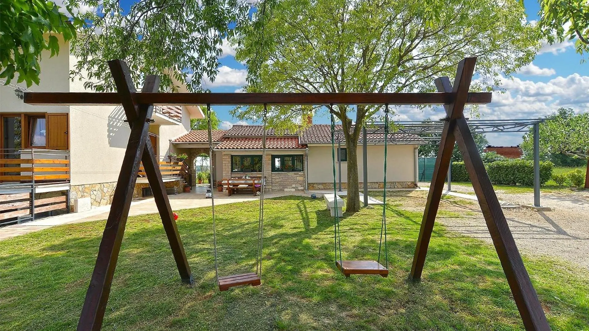 Nyaraló Ferienhaus Fuer 6 Personen Ca 70 Qm In Zminj, Istrien Binnenland Von Istrien